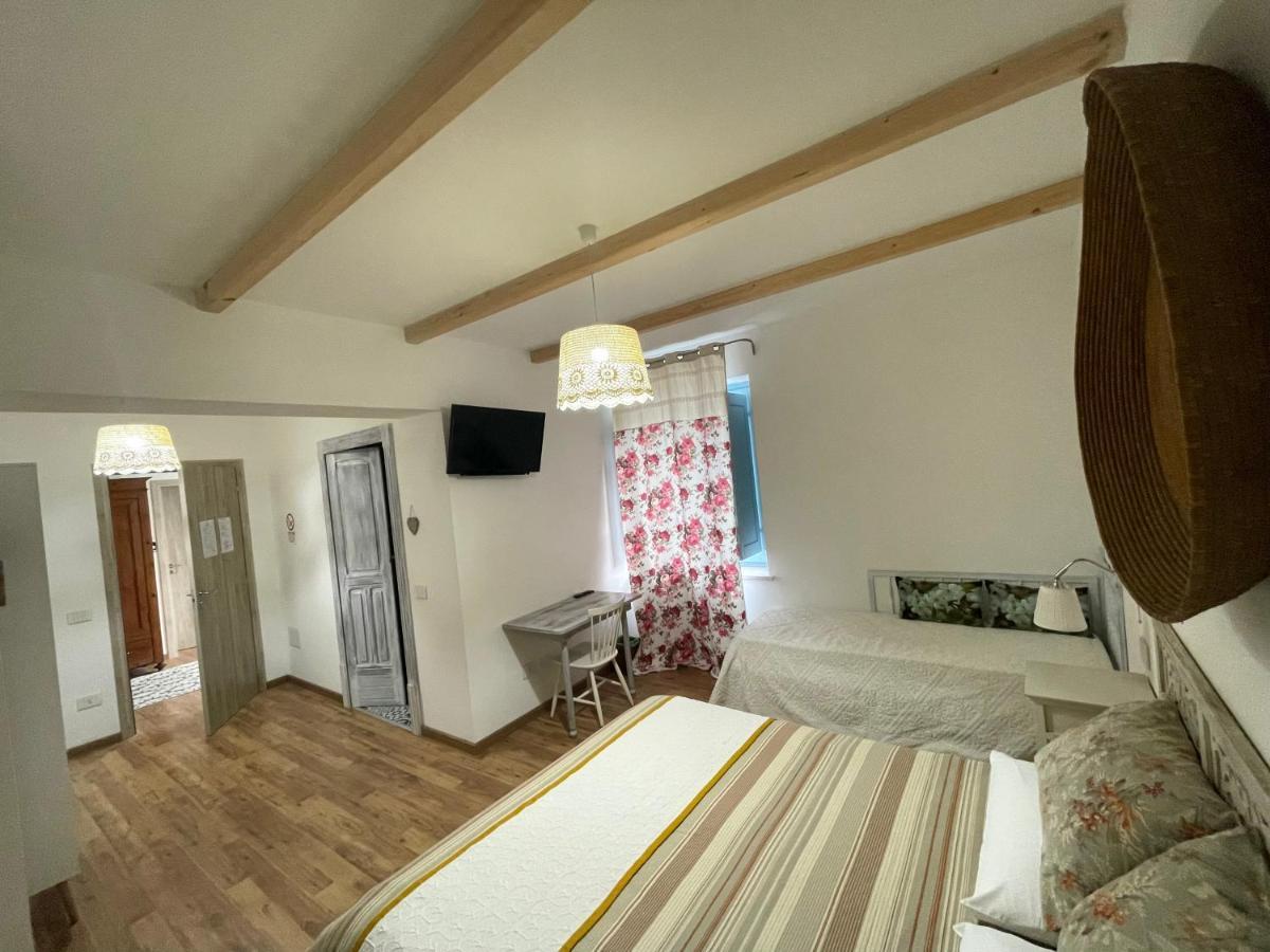 Torremana Hotell Càbras Eksteriør bilde
