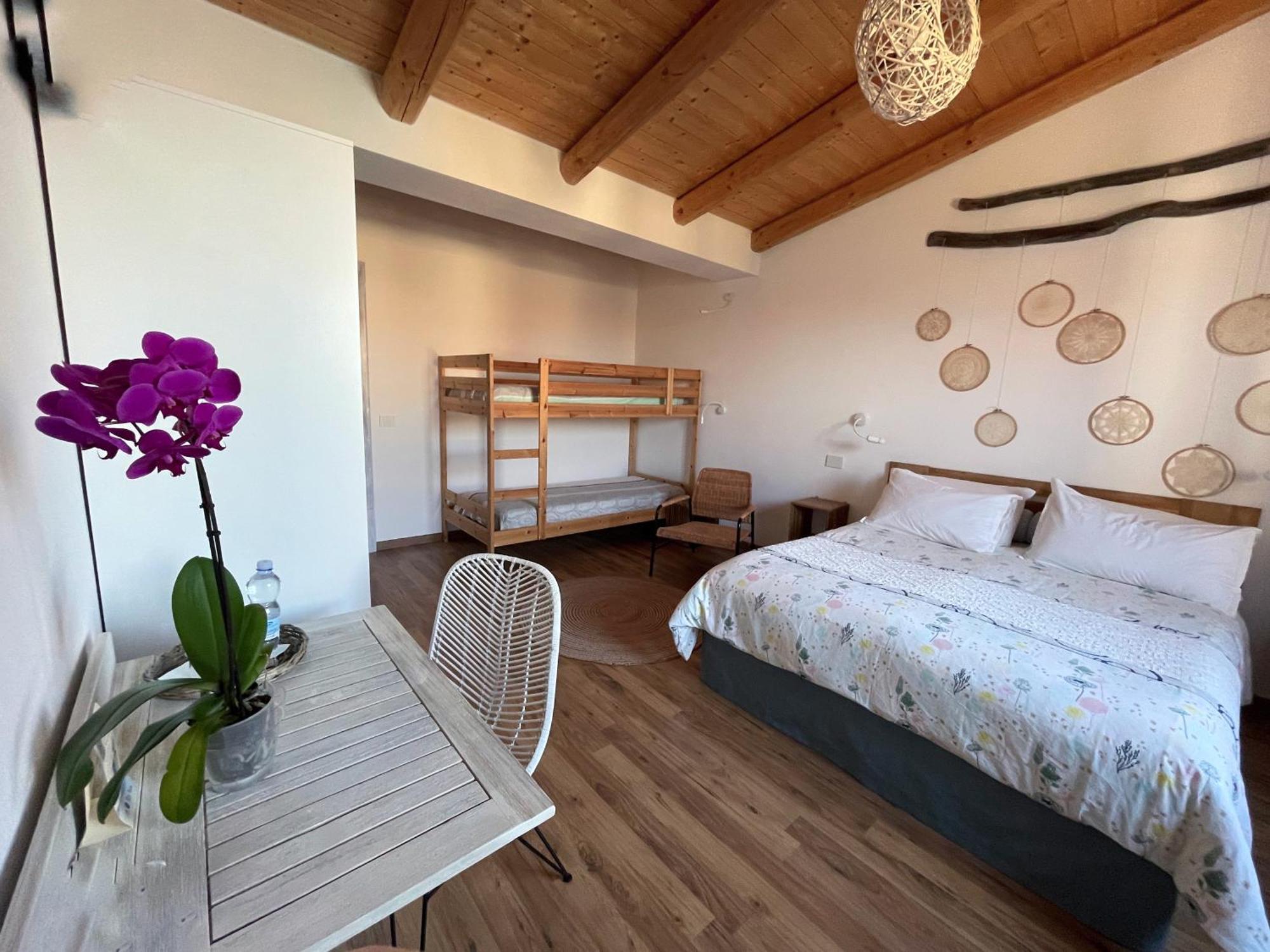 Torremana Hotell Càbras Eksteriør bilde