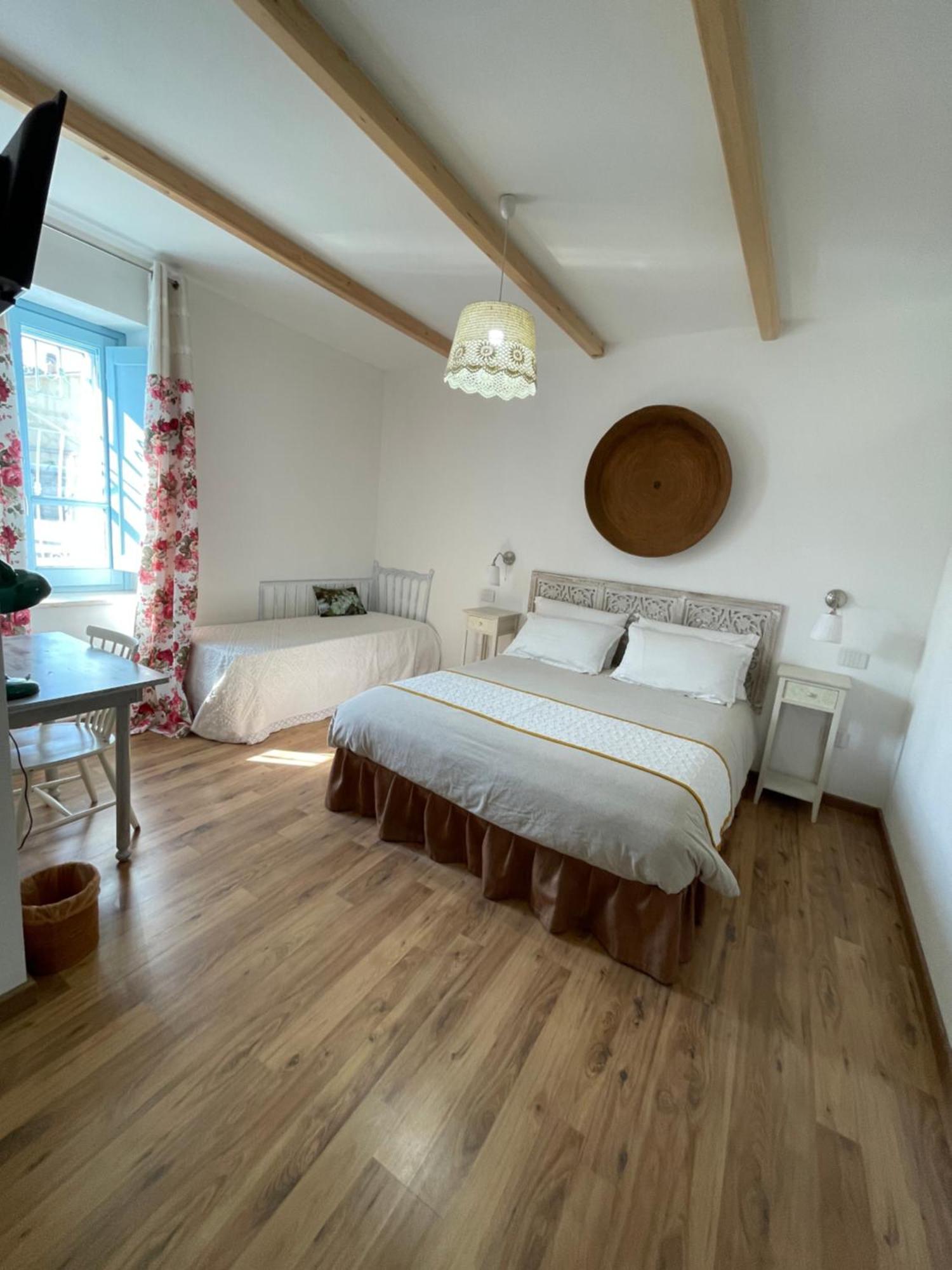 Torremana Hotell Càbras Eksteriør bilde