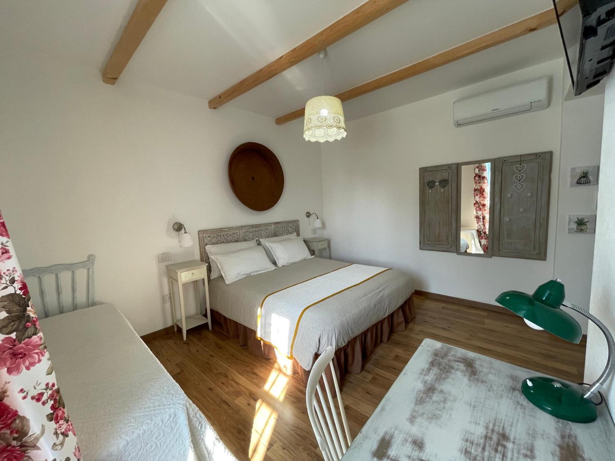 Torremana Hotell Càbras Eksteriør bilde